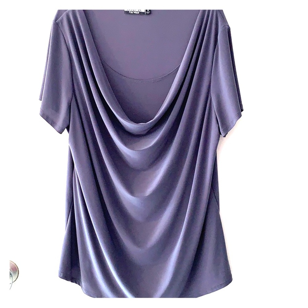 💥3 for $15💥 Gray scoop neck blouse